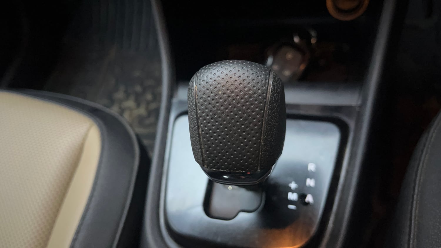 Used 2022 Tata Punch Kaziranga Creative AMT Petrol Automatic interior GEAR  KNOB VIEW