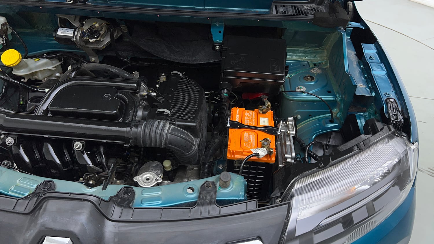Used 2022 Renault Kwid RXT 1.0 AMT Petrol Automatic engine ENGINE LEFT SIDE VIEW