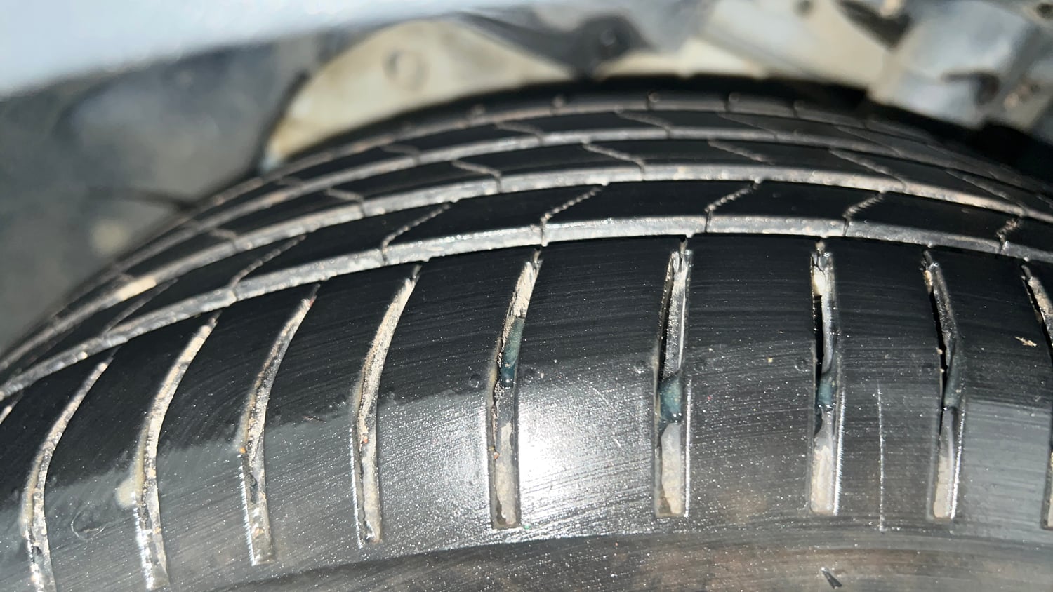 Used 2020 Ford Freestyle Titanium Plus 1.2 Ti-VCT Petrol Manual tyres LEFT FRONT TYRE TREAD VIEW