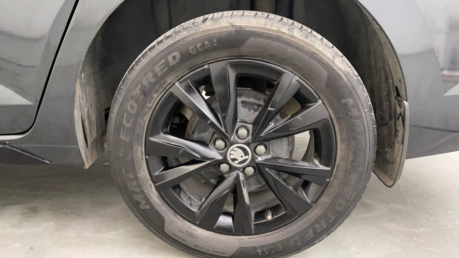 Used 2024 Skoda Slavia Ambition 1.0L TSI MT Petrol Manual tyres LEFT REAR TYRE RIM VIEW