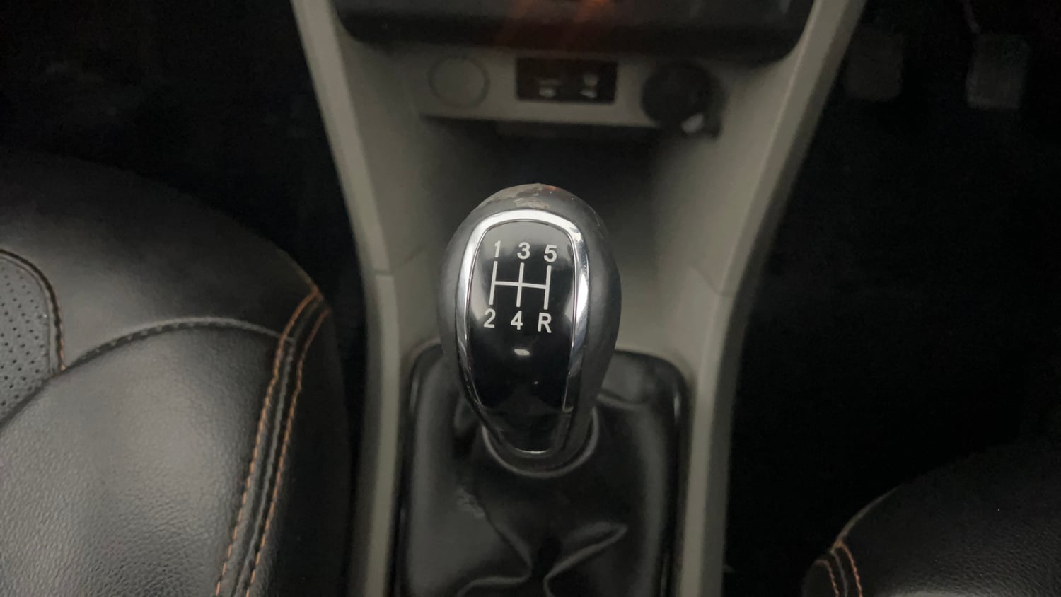 Used 2018 Tata Tiago Revotron XZ Petrol Manual interior GEAR  KNOB VIEW