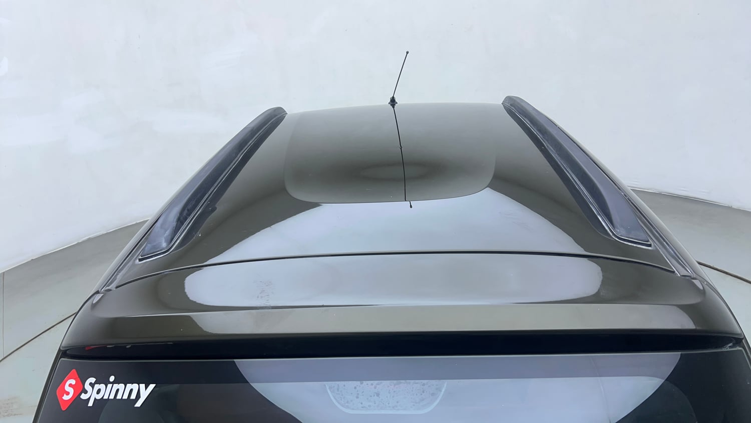 Used 2017 Renault Kwid CLIMBER 1.0 Petrol Manual exterior EXTERIOR ROOF VIEW