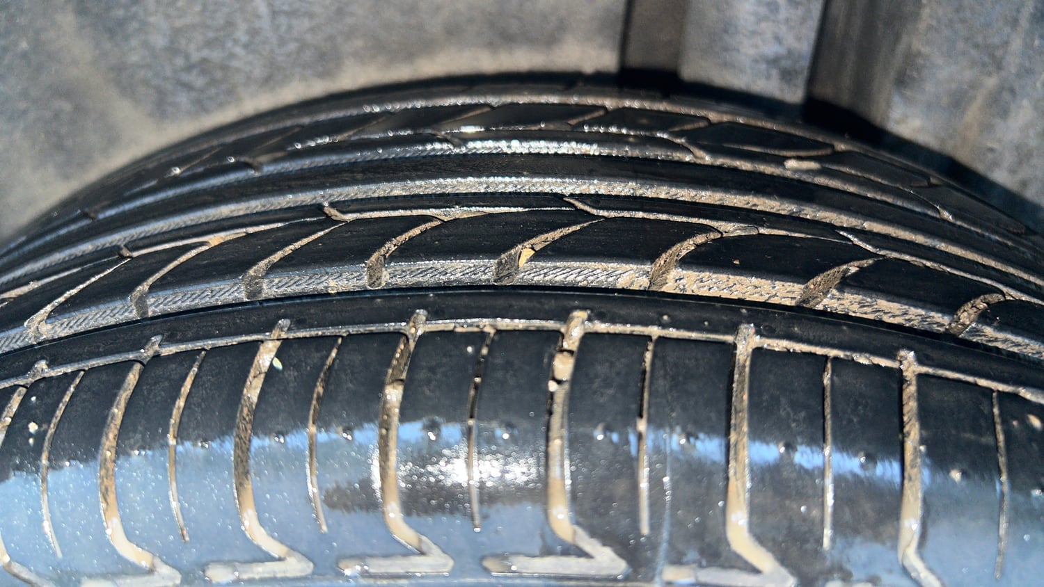 Used 2016 Maruti Suzuki Swift Dzire ZXI Petrol Manual tyres LEFT REAR TYRE TREAD VIEW