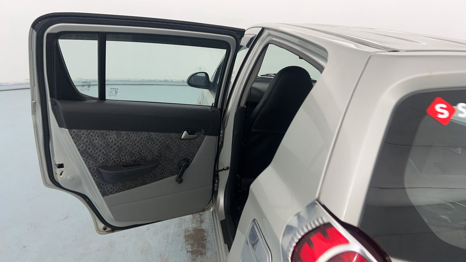 Used 2018 Maruti Suzuki Alto 800 VXi Petrol Manual interior LEFT REAR DOOR OPEN VIEW