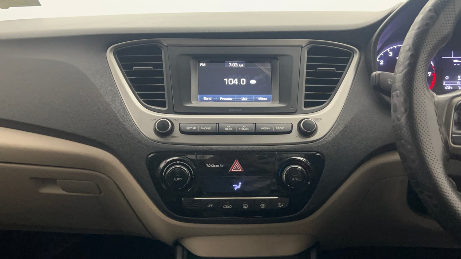 Used 2018 Hyundai Verna EX 1.4 VTVT Petrol Manual top_features Integrated (in-dash) music system
