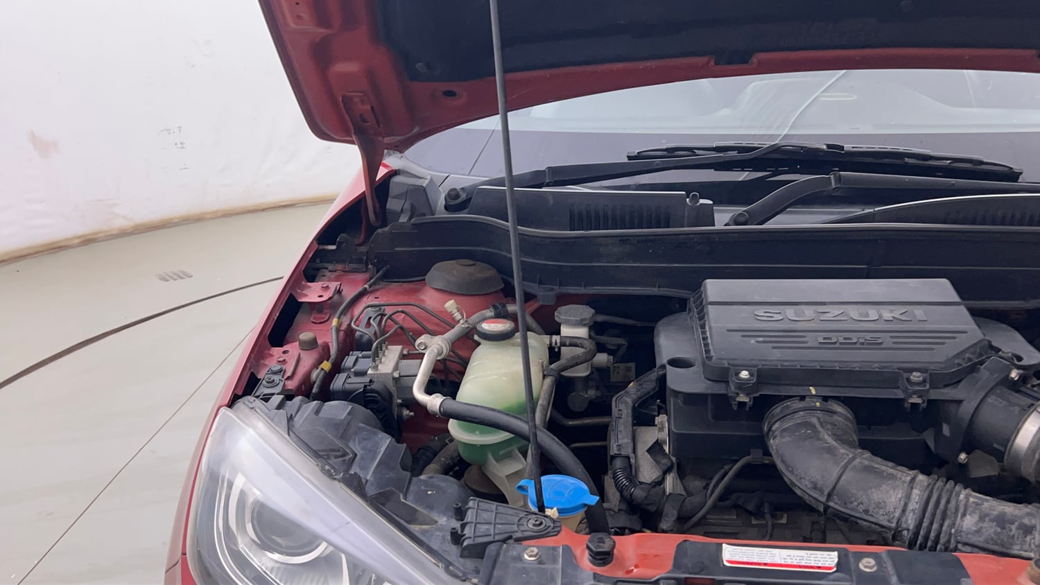 Used 2019 maruti-suzuki Vitara Brezza ZDi Plus AGS Diesel Automatic engine ENGINE RIGHT SIDE HINGE & APRON VIEW
