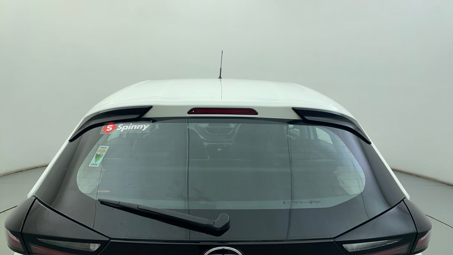 Used 2023 Tata Altroz XZ Diesel Diesel Manual exterior BACK WINDSHIELD VIEW