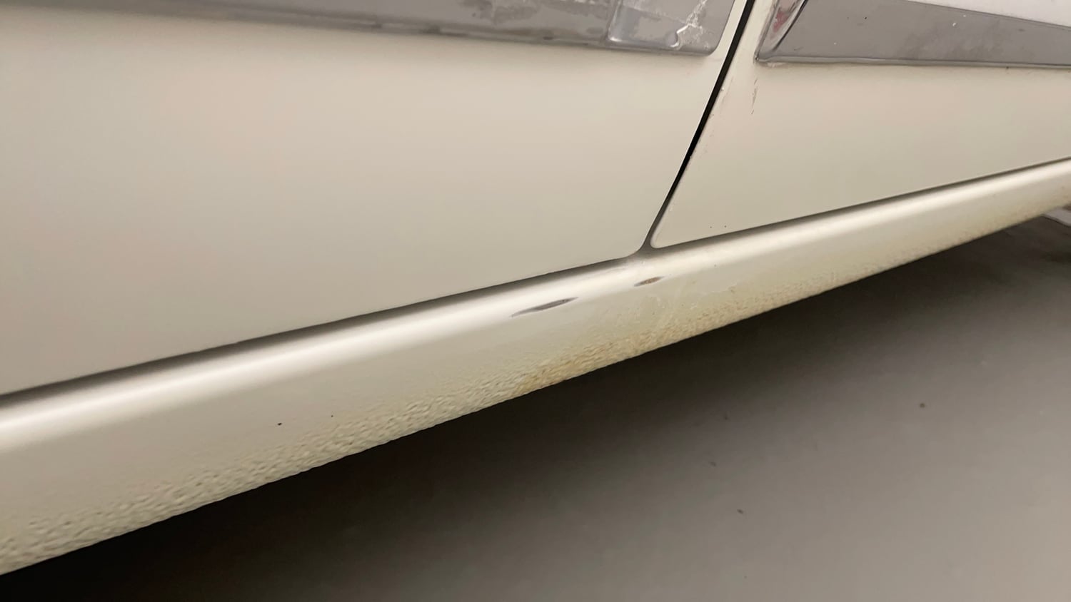 Used 2021 Maruti Suzuki Dzire VXi Petrol Manual dents MINOR DENT