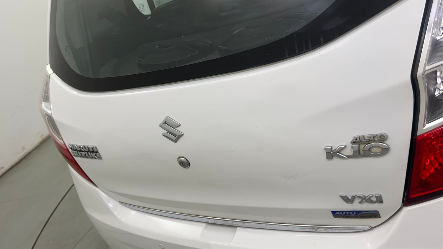 Used 2016 Maruti Suzuki Alto K10 VXi AMT Petrol Automatic dents MINOR SCRATCH