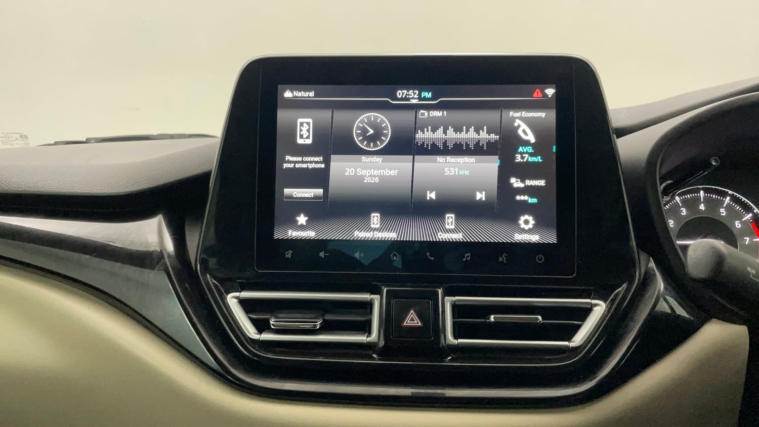 Used 2023 Toyota Glanza V Petrol Manual interior MUSIC SYSTEM & AC CONTROL VIEW