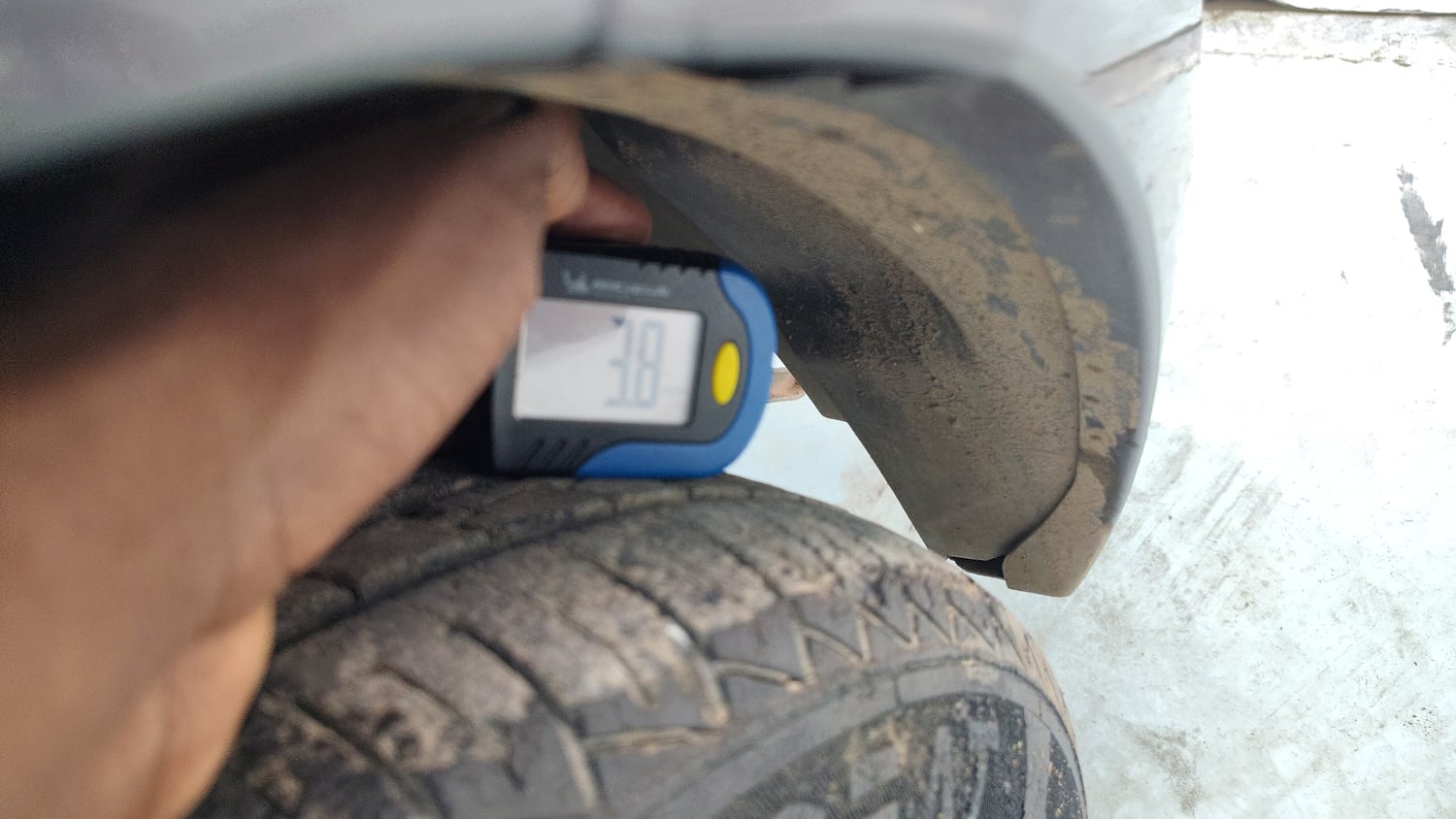 Used 2020 Maruti Suzuki Alto 800 LXi Petrol Manual tyres RIGHT FRONT TYRE TREAD VIEW