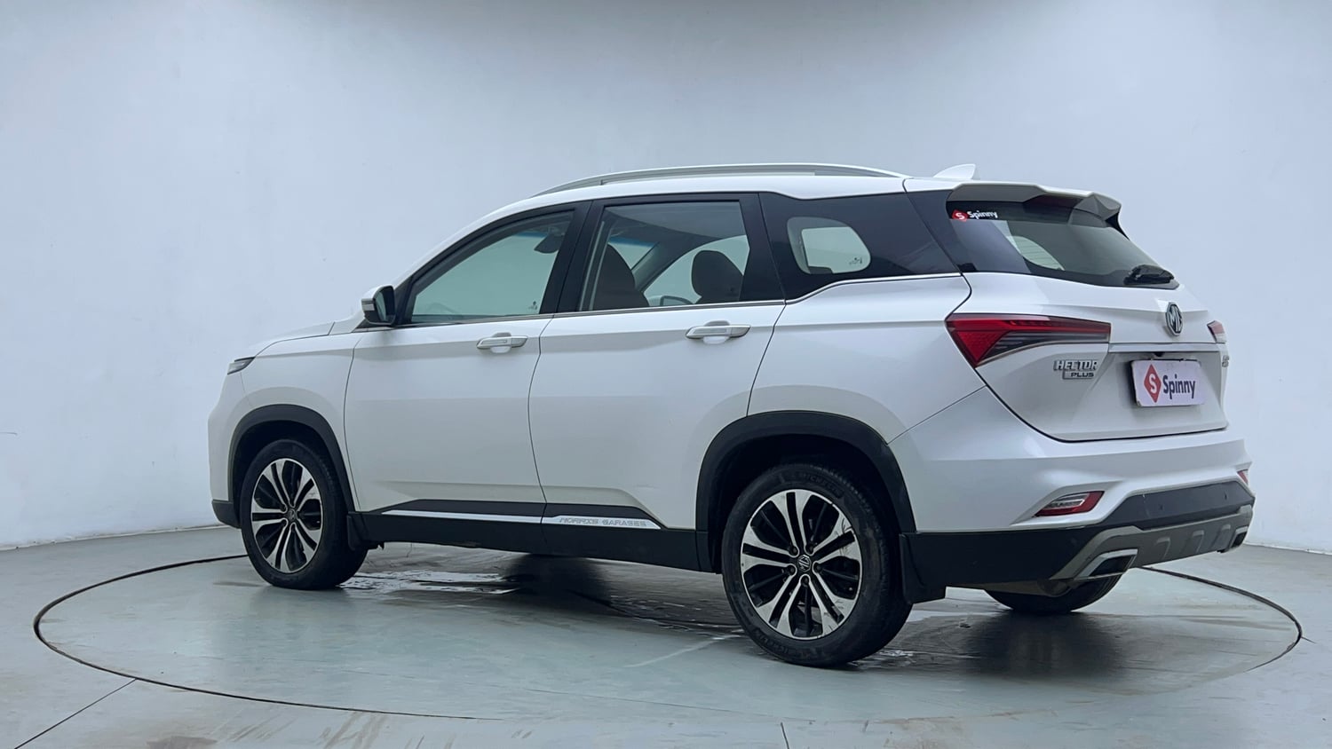 Used 2021 MG Motors Hector Plus Select 2.0 Diesel Turbo MT 7-STR Diesel Manual exterior LEFT REAR CORNER VIEW
