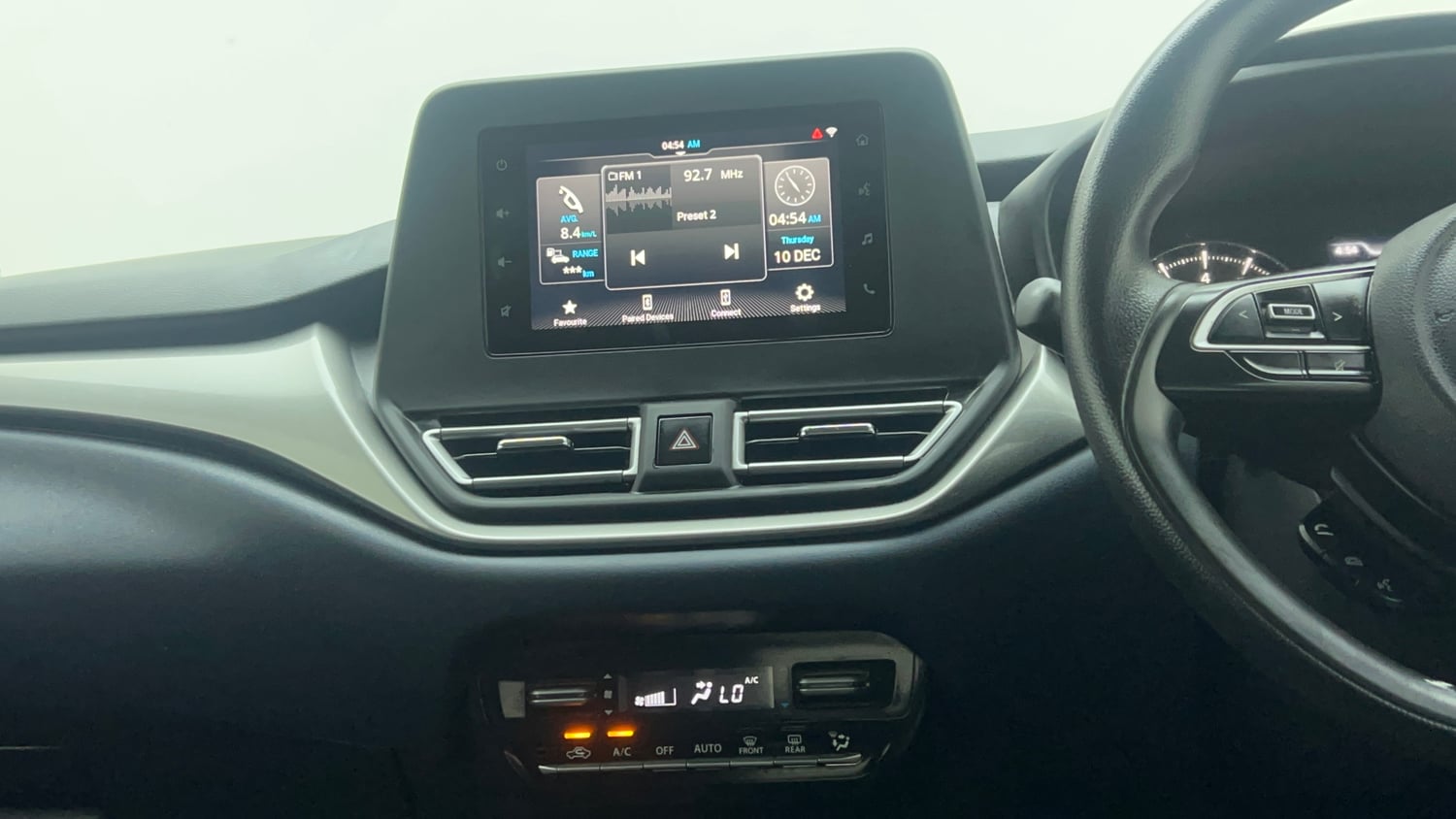Used 2022 Maruti Suzuki Baleno Zeta MT Petrol Manual top_features Integrated (in-dash) music system