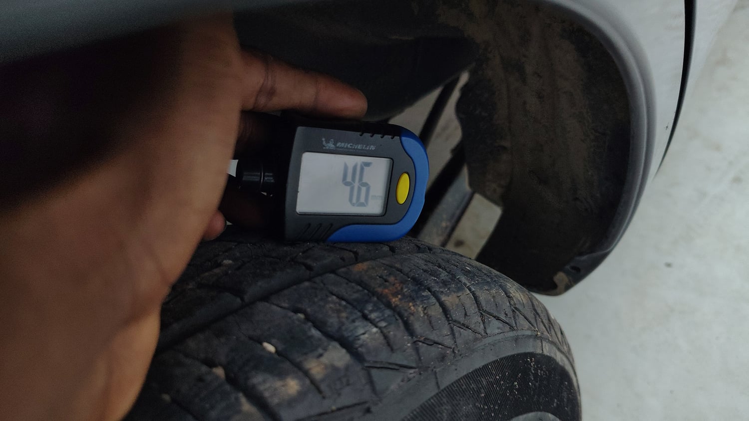 Used 2020 Maruti Suzuki Alto 800 LXi Petrol Manual tyres RIGHT REAR TYRE TREAD VIEW