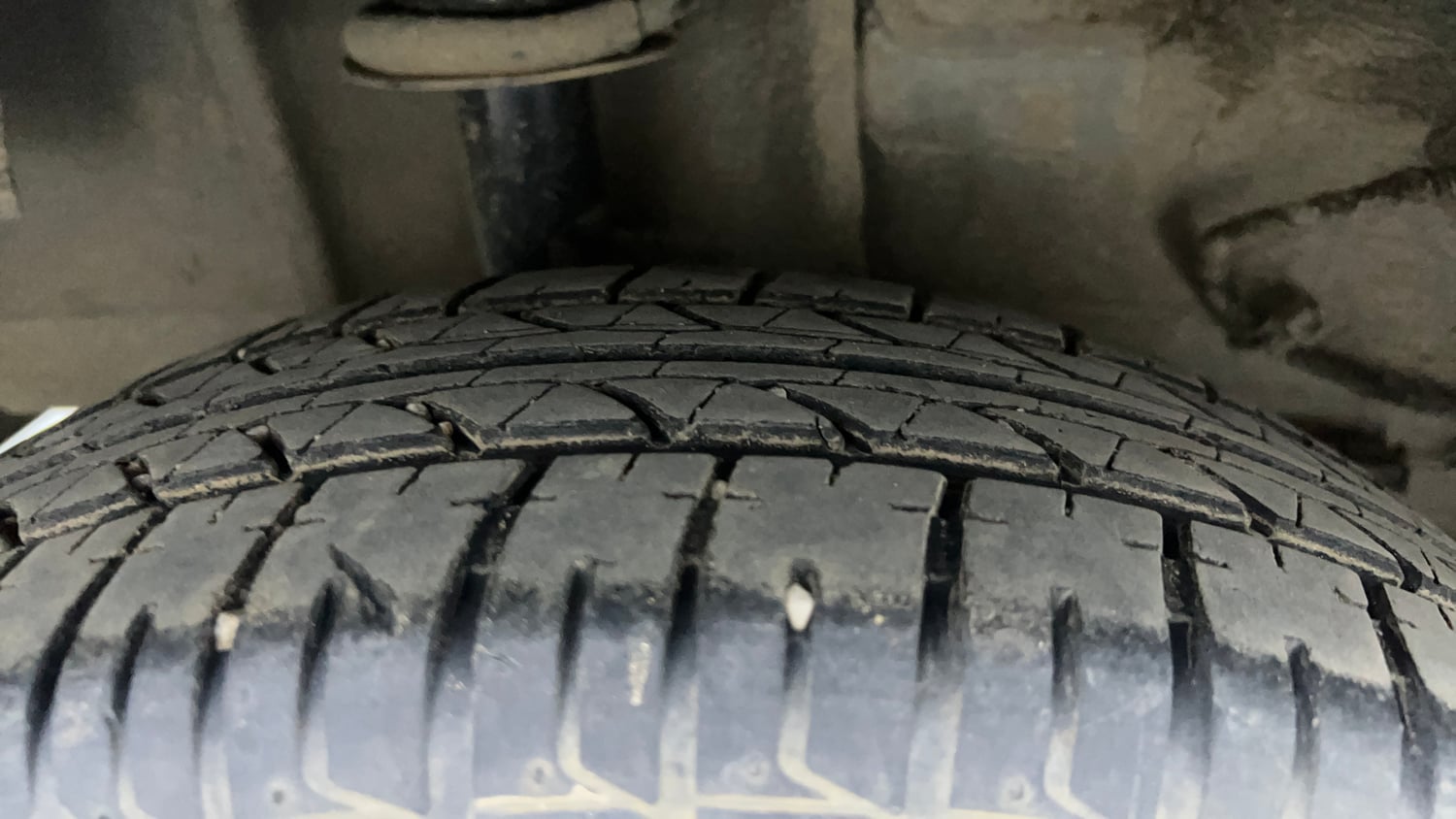 Used 2021 Tata Tiago XT Petrol Manual tyres RIGHT REAR TYRE TREAD VIEW
