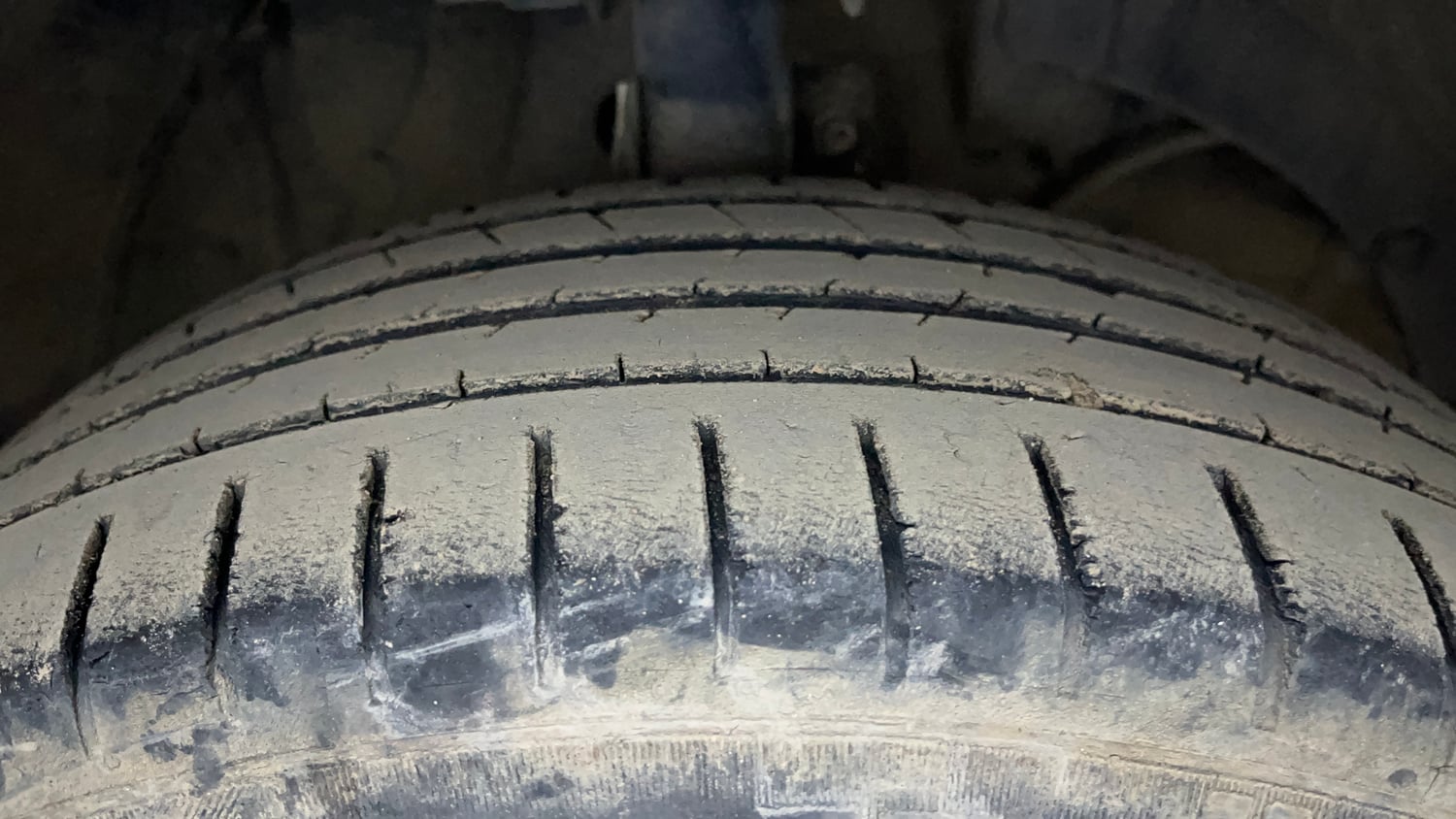 Used 2022 Maruti Suzuki Baleno Zeta Petrol Manual tyres RIGHT FRONT TYRE TREAD VIEW