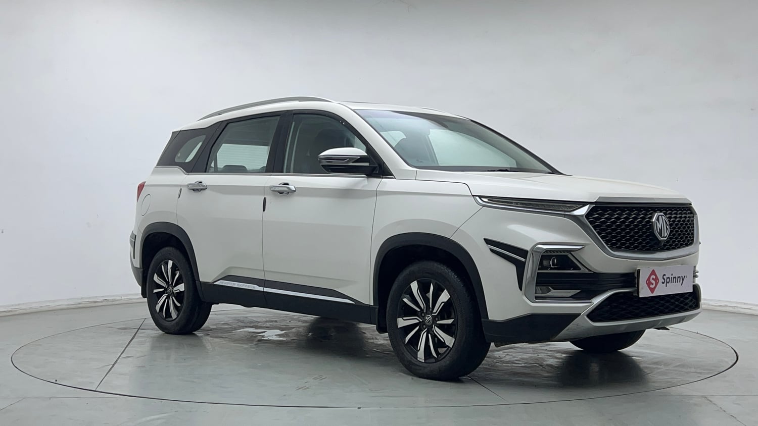 Used 2019 MG Motors Hector Sharp Hybrid 1.5 Petrol Hybrid Manual exterior RIGHT FRONT CORNER VIEW