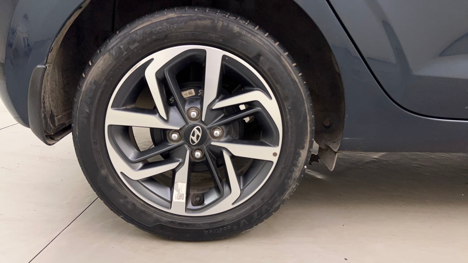 Used 2021 Hyundai Grand i10 Nios Asta AMT 1.2 Kappa VTVT Petrol Automatic tyres RIGHT REAR TYRE RIM VIEW