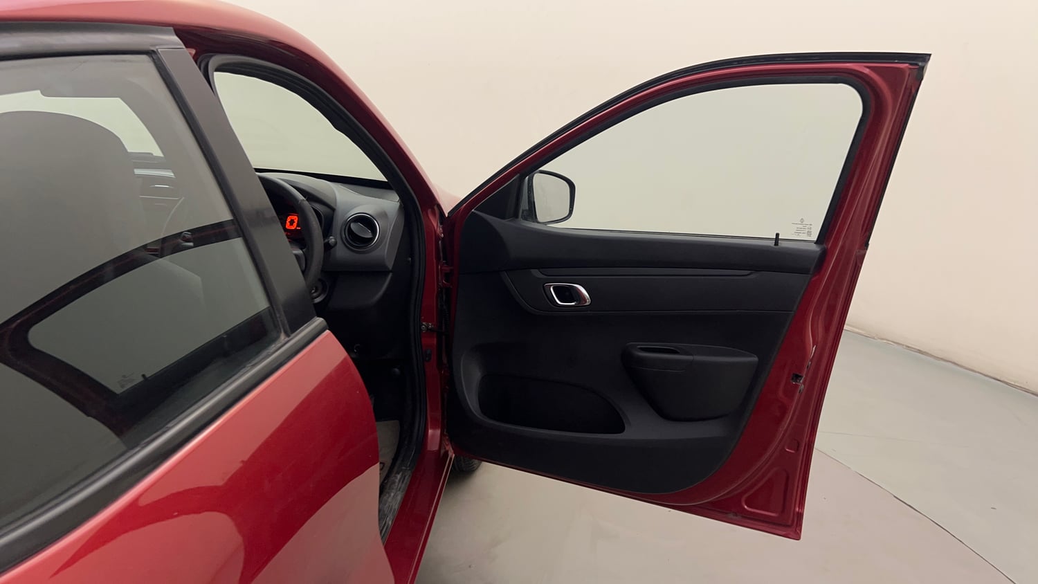 Used 2018 Renault Kwid 1.0 RXT Petrol Manual interior RIGHT FRONT DOOR OPEN VIEW