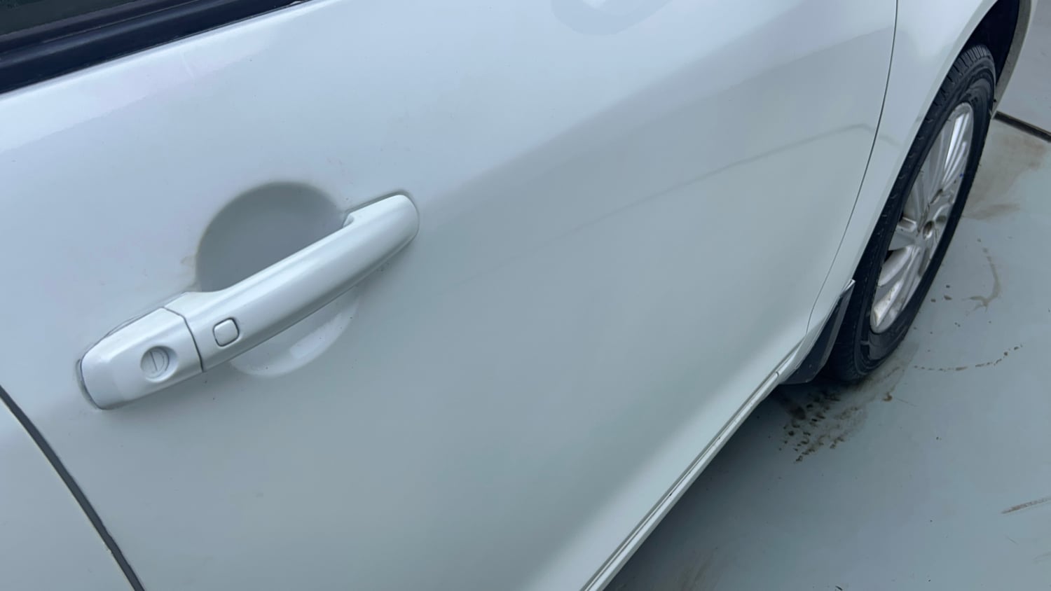Used 2016 Maruti Suzuki Swift Dzire ZXI Petrol Manual dents MINOR DENT