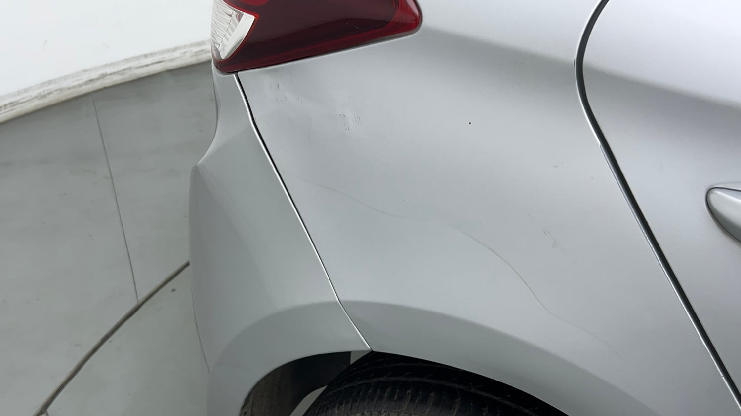 Used 2015 Hyundai Elite i20 Magna 1.2 Petrol Manual dents MINOR SCRATCH