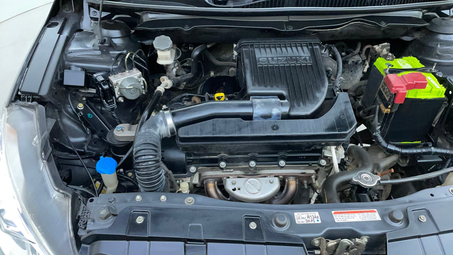 Used 2017 Maruti Suzuki Ciaz Zeta 1.4 AT Petrol Automatic engine ENGINE RIGHT SIDE VIEW