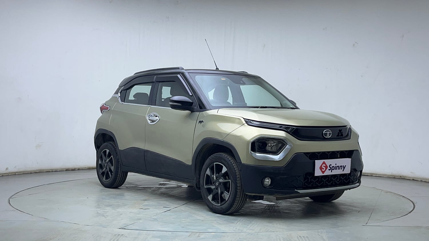 Used 2022 Tata Punch Kaziranga Creative AMT Petrol Automatic exterior RIGHT FRONT CORNER VIEW