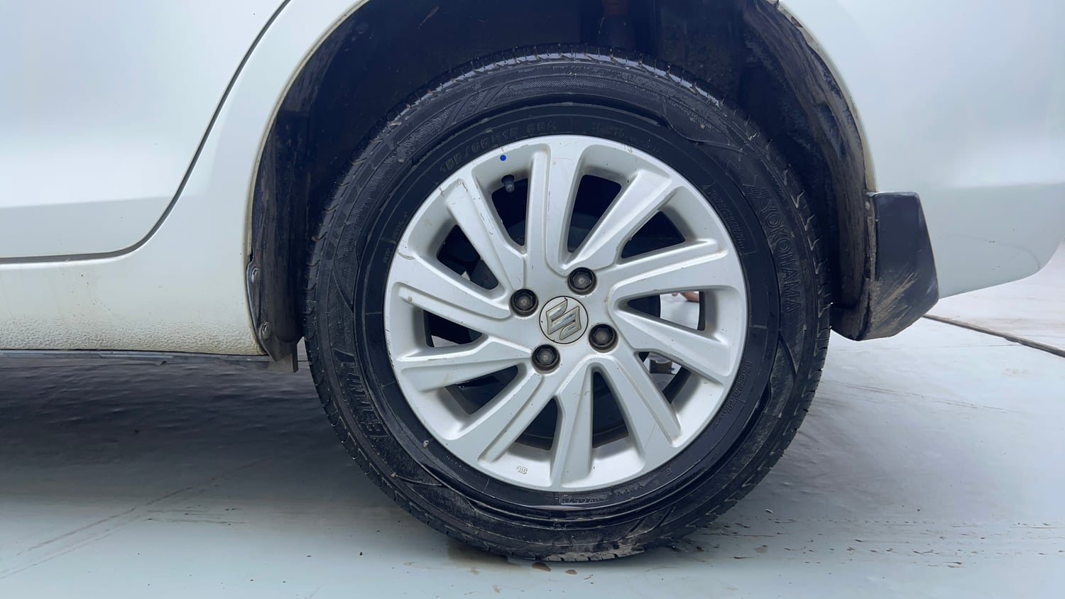 Used 2016 Maruti Suzuki Swift Dzire ZXI Petrol Manual tyres LEFT REAR TYRE RIM VIEW