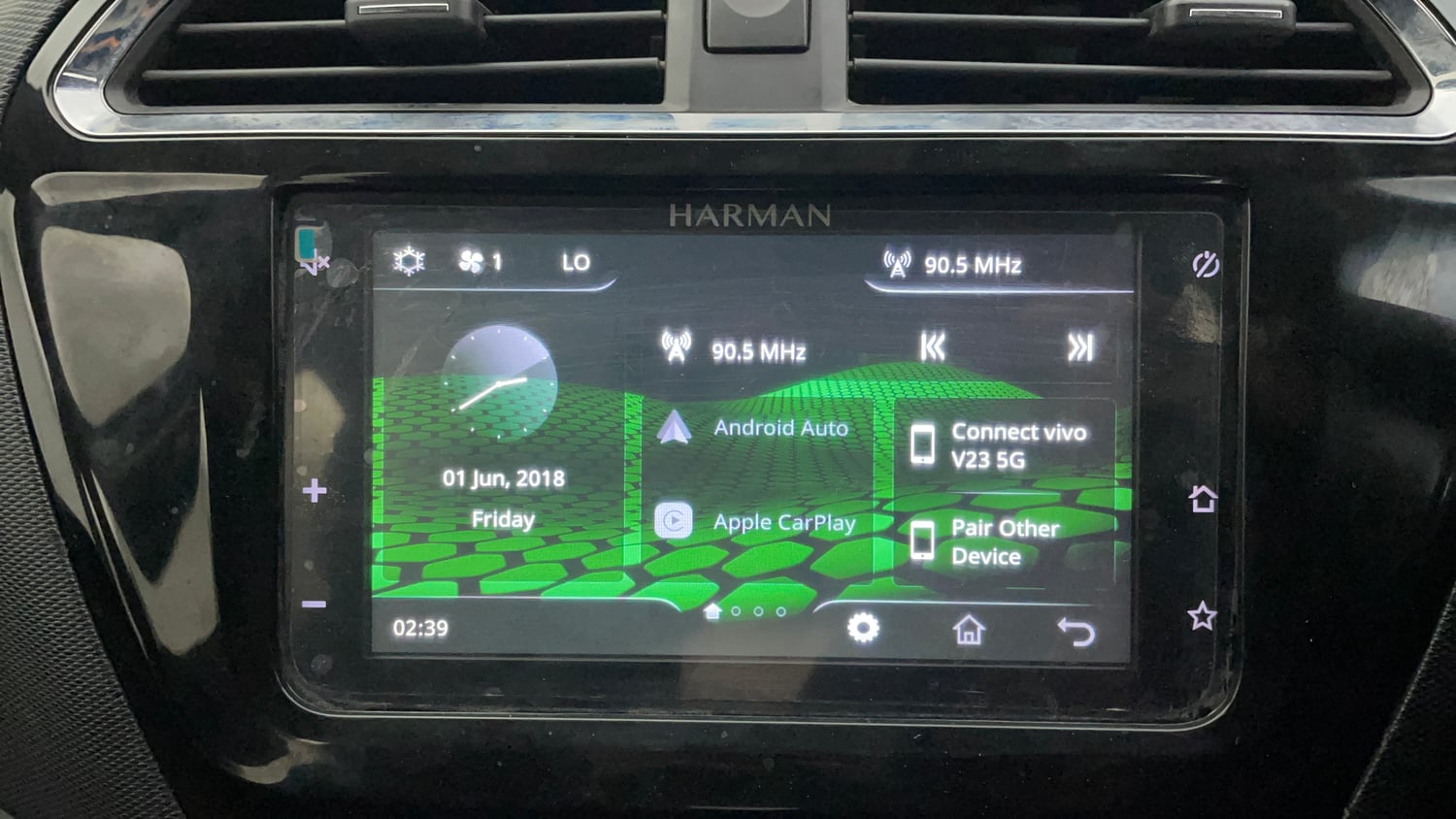 Used 2021 Tata Tiago XZA Plus Petrol Automatic top_features Integrated (in-dash) music system