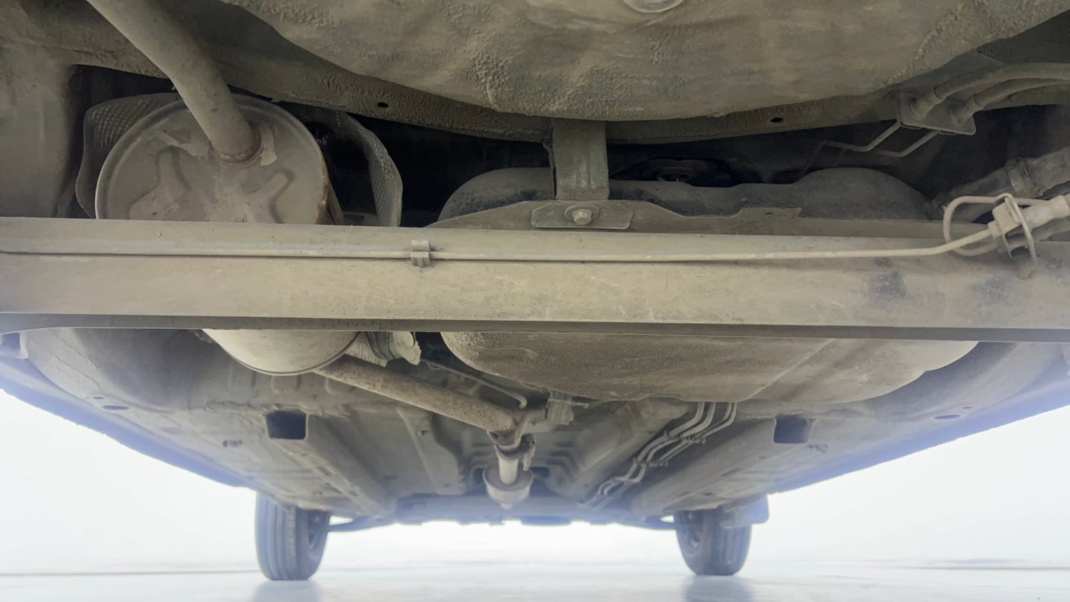 Used 2017 Renault Kwid CLIMBER 1.0 Petrol Manual extra REAR UNDERBODY VIEW (TAKEN FROM REAR)