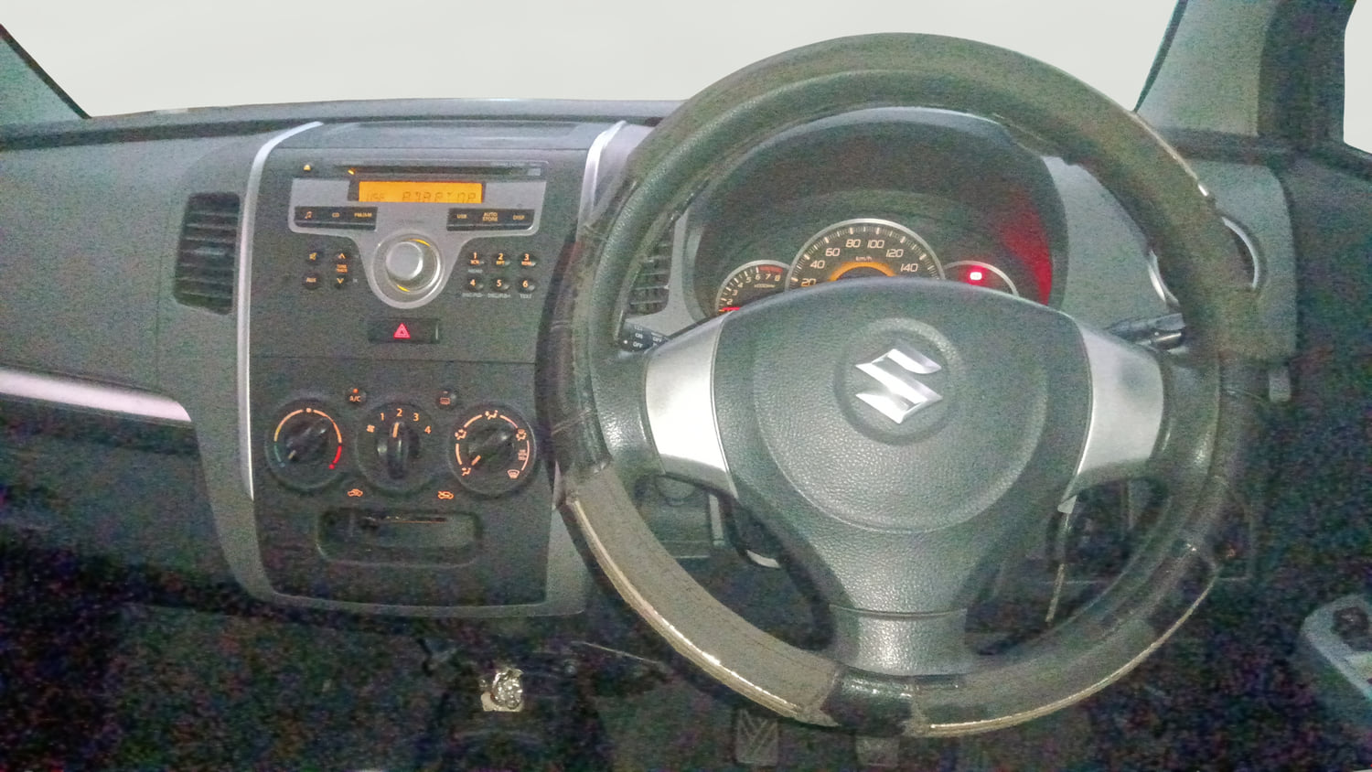 Used 2012 Maruti Suzuki Wagon R 1.0 VXi Petrol Manual interior STEERING VIEW