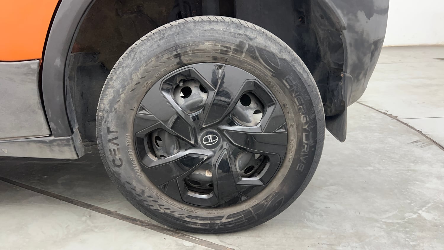 Used 2024 Tata Punch Adventure iCNG Cng Manual tyres LEFT REAR TYRE RIM VIEW