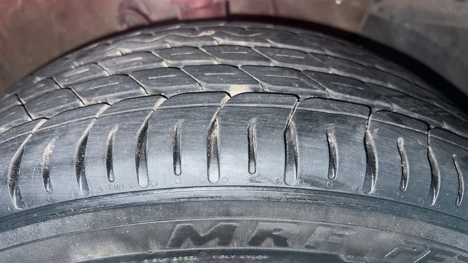 Used 2019 Hyundai Elite i20 Asta 1.2 (O) Petrol Manual tyres RIGHT FRONT TYRE TREAD VIEW