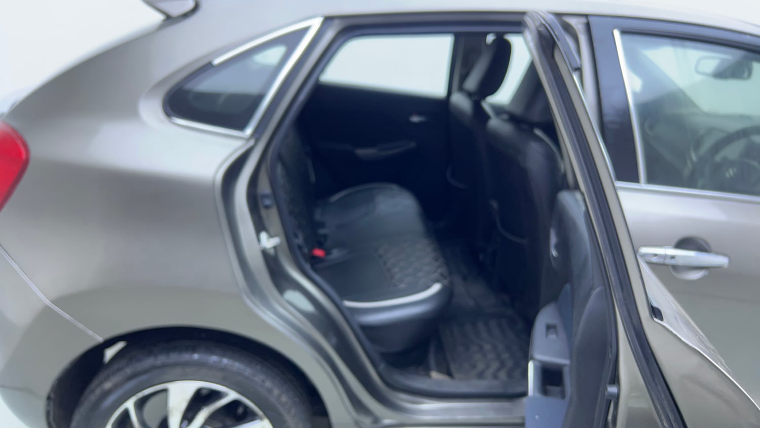 Used 2021 Maruti Suzuki Baleno Zeta Petrol Manual interior RIGHT SIDE REAR DOOR CABIN VIEW