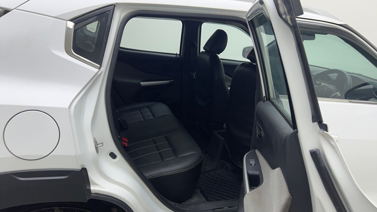 Used 2023 Nissan Magnite XE Petrol Manual interior RIGHT SIDE REAR DOOR CABIN VIEW