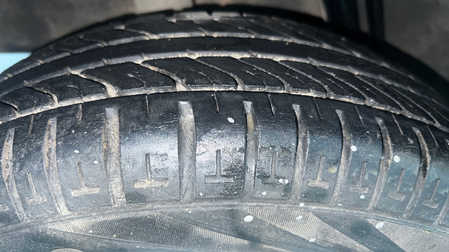 Used 2016 Renault Kwid RXT Petrol Manual tyres RIGHT REAR TYRE TREAD VIEW