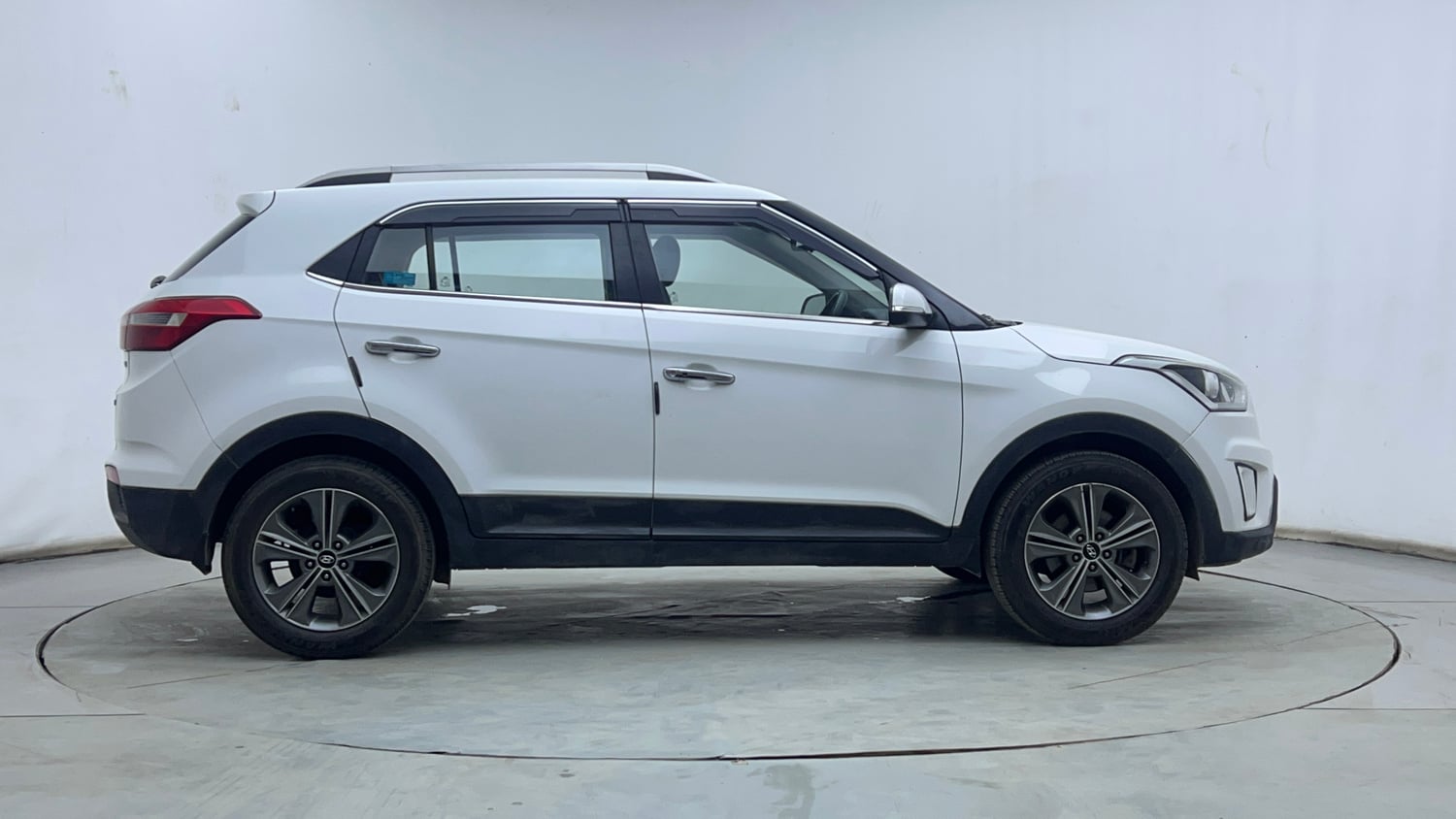 Used 2017 Hyundai Creta 1.6 SX Plus AT Petrol Petrol Automatic exterior RIGHT SIDE VIEW