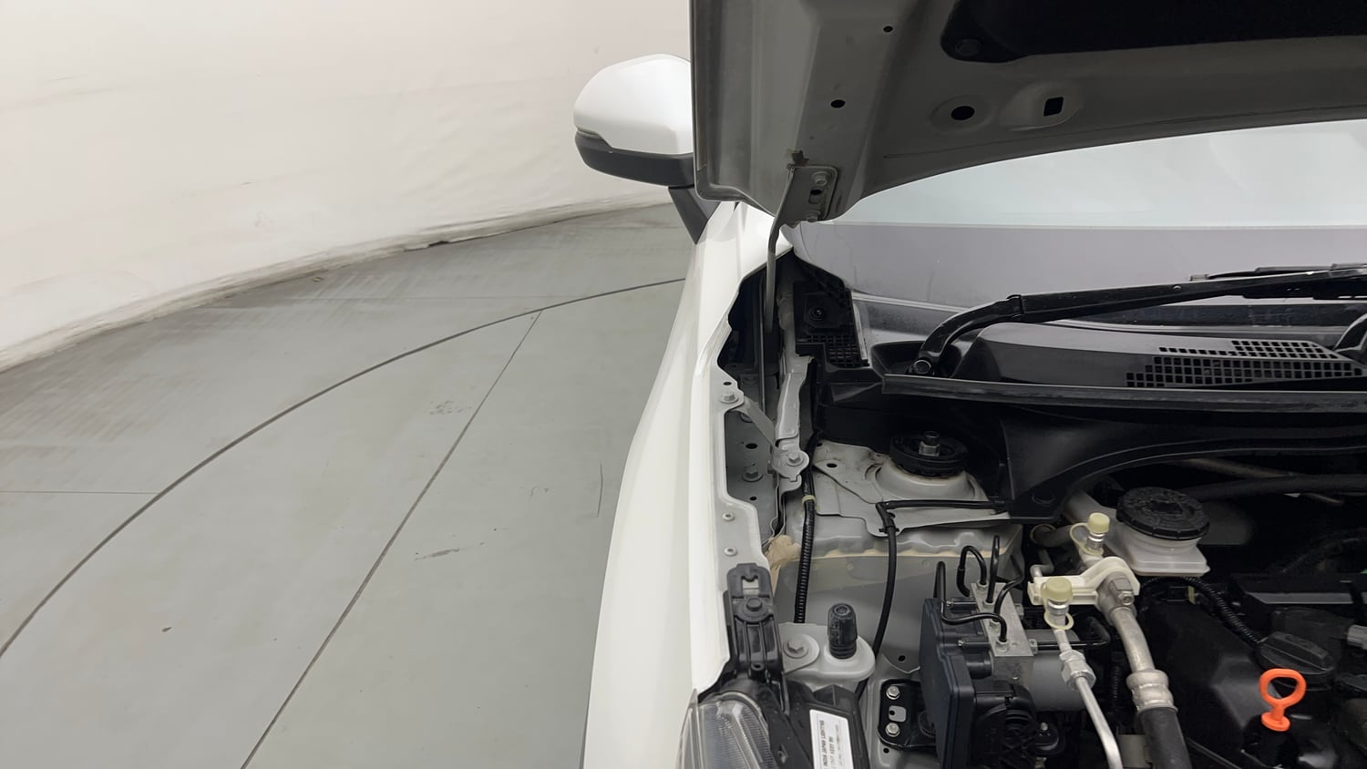 Used 2023 Honda Elevate ZX CVT Petrol Automatic engine ENGINE RIGHT SIDE HINGE & APRON VIEW