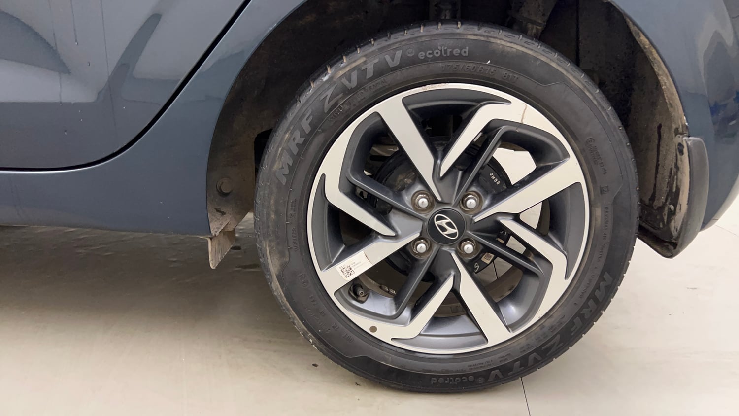 Used 2021 Hyundai Grand i10 Nios Asta AMT 1.2 Kappa VTVT Petrol Automatic tyres LEFT REAR TYRE RIM VIEW
