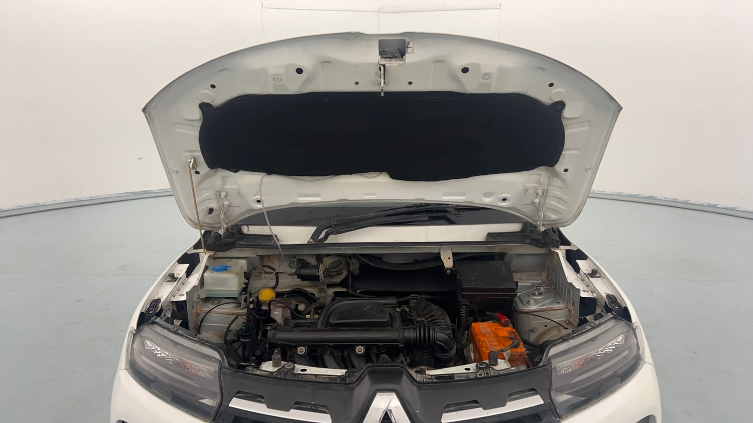 Used 2020 Renault Kwid 1.0 RXT Opt Petrol Manual engine ENGINE & BONNET OPEN FRONT VIEW