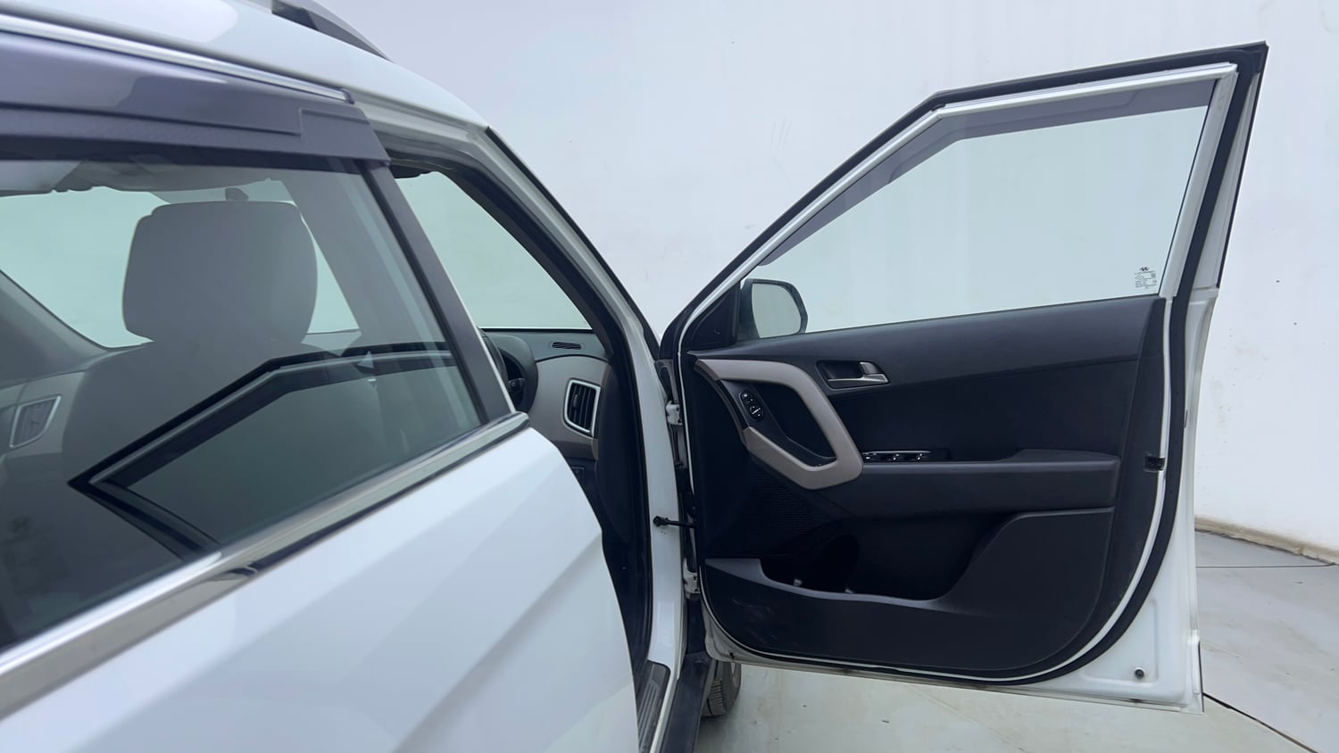 Used 2017 Hyundai Creta 1.6 SX Plus AT Petrol Petrol Automatic interior RIGHT FRONT DOOR OPEN VIEW