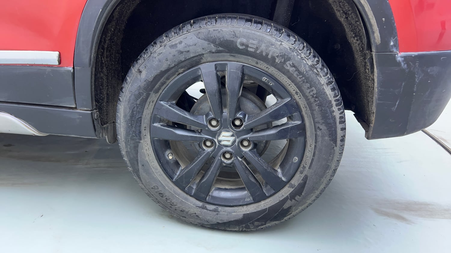 Used 2018 maruti-suzuki Vitara Brezza ZDi AGS Diesel Automatic tyres LEFT REAR TYRE RIM VIEW
