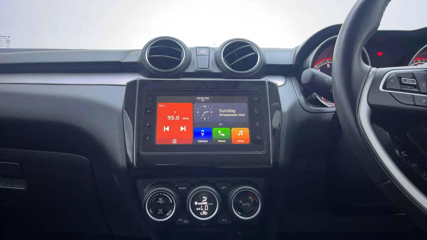 Used 2022 Maruti Suzuki Swift ZXi Petrol Manual interior MUSIC SYSTEM & AC CONTROL VIEW