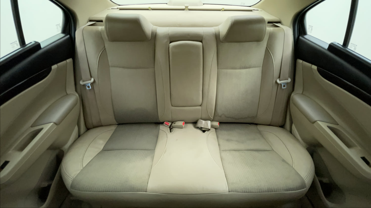 Used 2017 Maruti Suzuki Ciaz Zeta 1.4 AT Petrol Automatic interior REAR SEAT CONDITION VIEW
