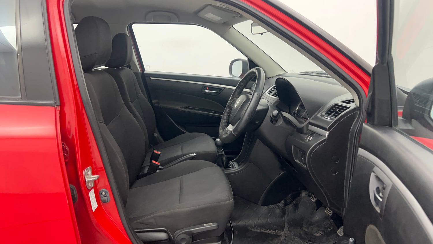 Used 2016 Maruti Suzuki Swift ZXi Petrol Manual interior RIGHT SIDE FRONT DOOR CABIN VIEW