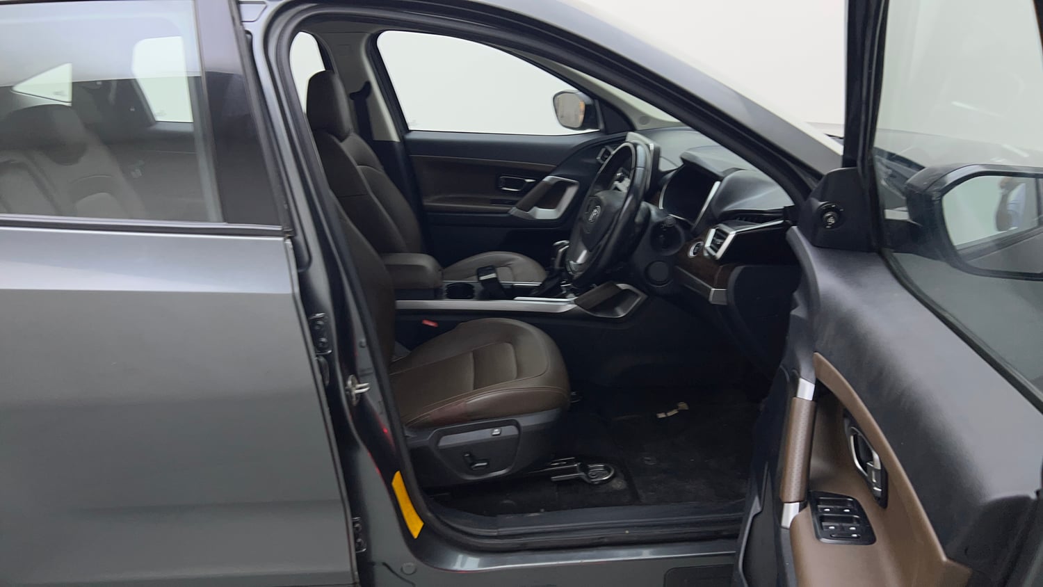 Used 2023 Tata Harrier XZA Plus Diesel Automatic interior RIGHT SIDE FRONT DOOR CABIN VIEW