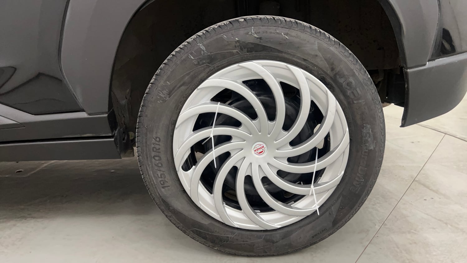 Used 2024 Nissan Magnite XE Petrol Manual tyres LEFT REAR TYRE RIM VIEW