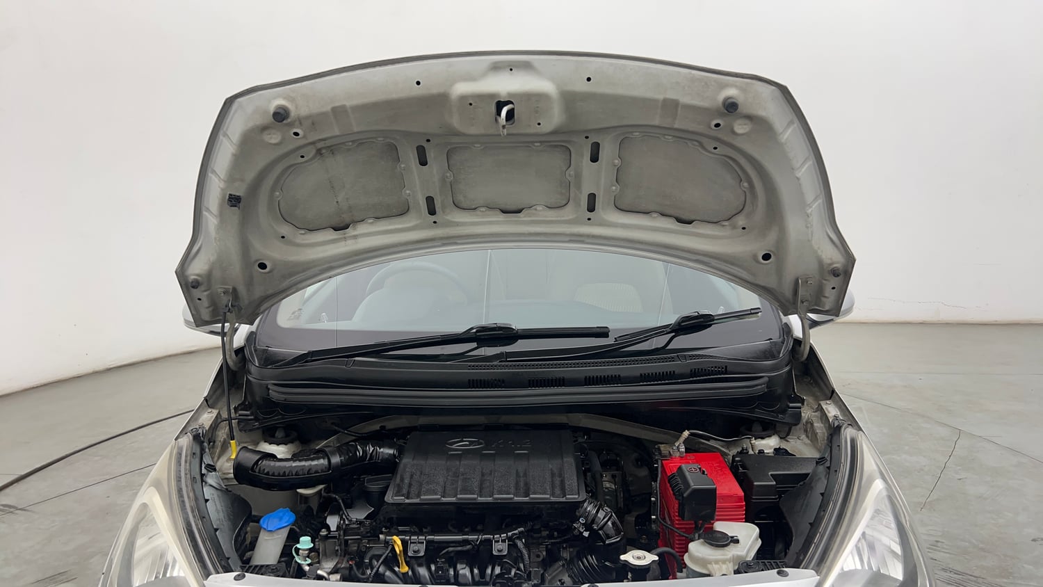 Used 2018 Hyundai Xcent SX Petrol Manual engine ENGINE & BONNET OPEN FRONT VIEW