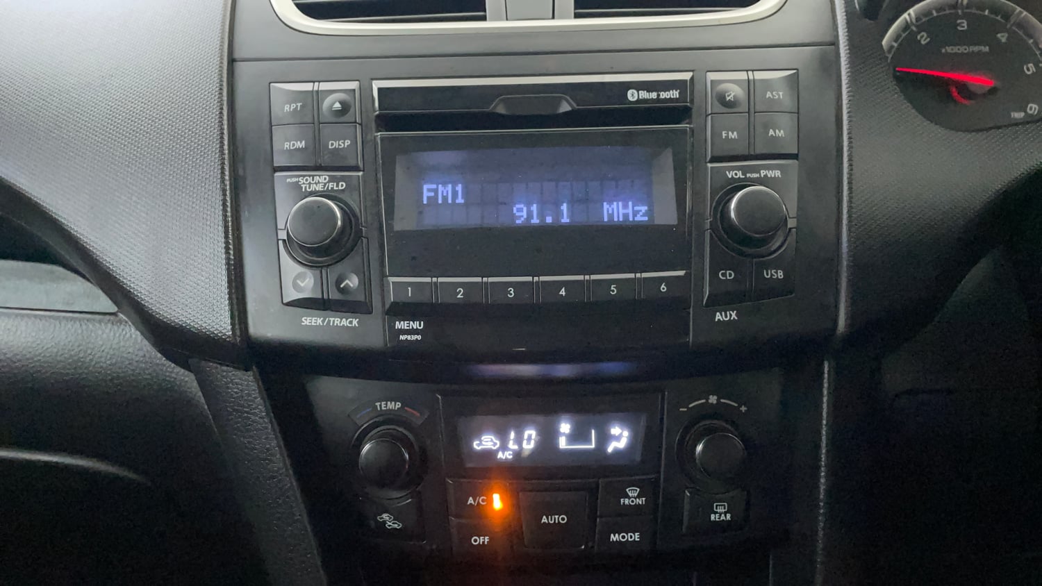 Used 2017 Maruti Suzuki Swift ZDi Diesel Manual interior MUSIC SYSTEM & AC CONTROL VIEW
