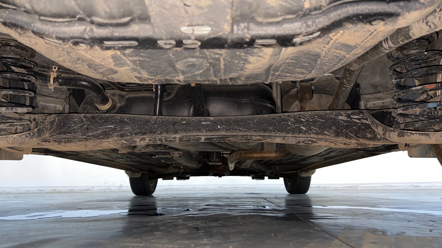 Used 2021 Honda Amaze 1.2 VX MT Petrol Petrol Manual extra REAR UNDERBODY VIEW (TAKEN FROM REAR)
